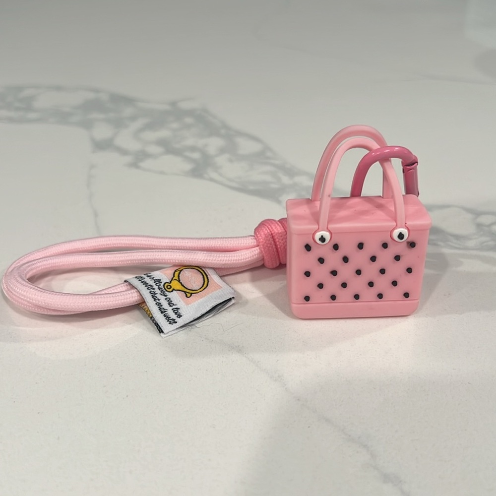 Cute💕PINK Keychain - Picture 3 of 16